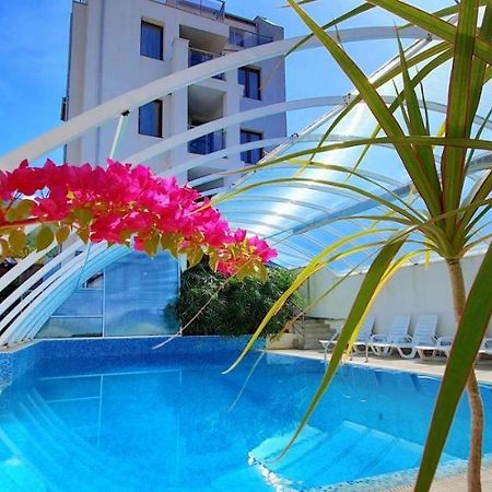 Enis Hotel С Минерален Басейн Szapareva Banja Kültér fotó