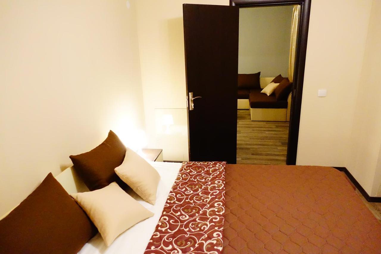 Enis Hotel С Минерален Басейн Szapareva Banja Kültér fotó