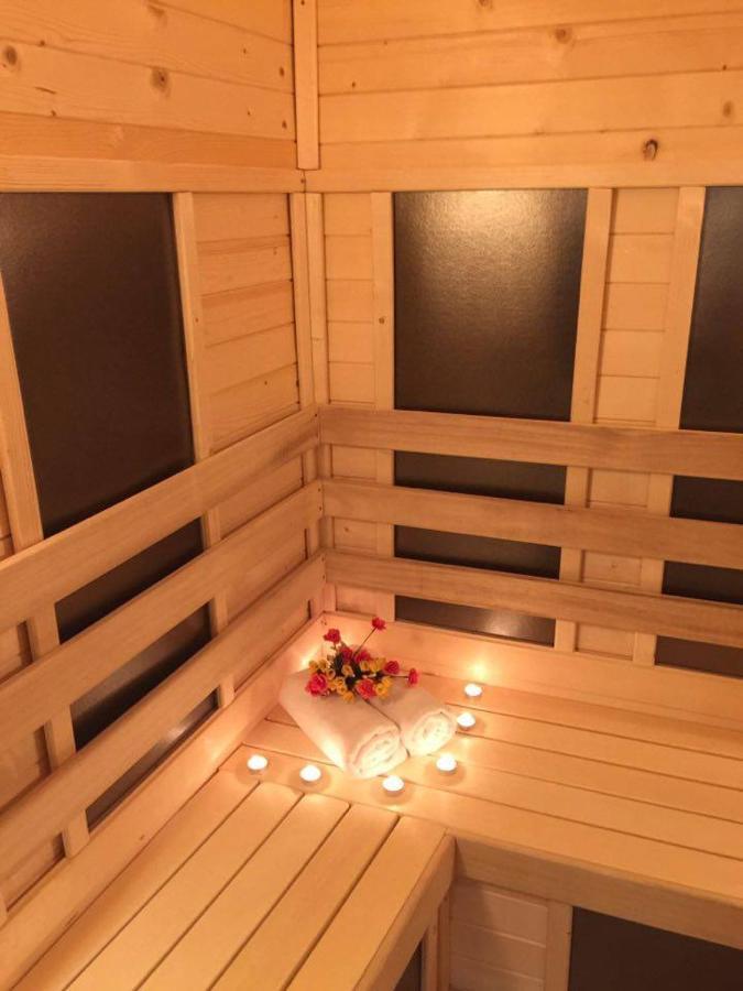 Enis Hotel С Минерален Басейн Szapareva Banja Kültér fotó