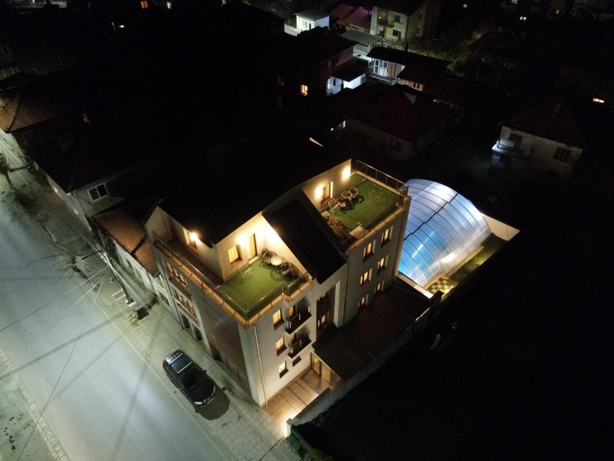 Enis Hotel С Минерален Басейн Szapareva Banja Kültér fotó